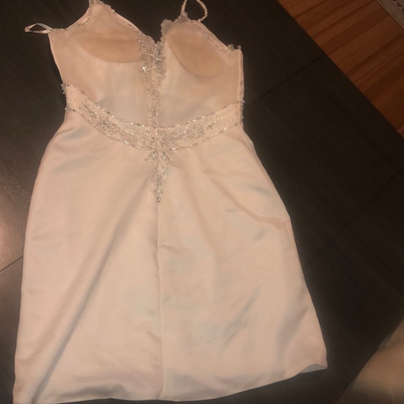 Gorgeous hand-beaded white dress with sheer back - wedding vibes - Picture 4 of 8